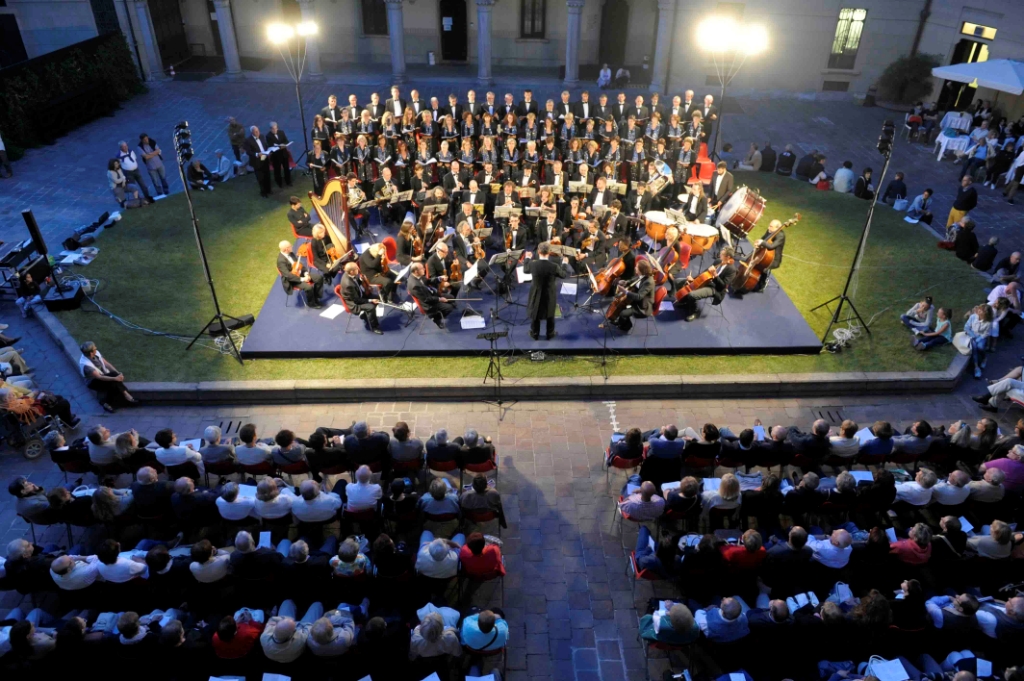 Orchestra e coro Amadeus